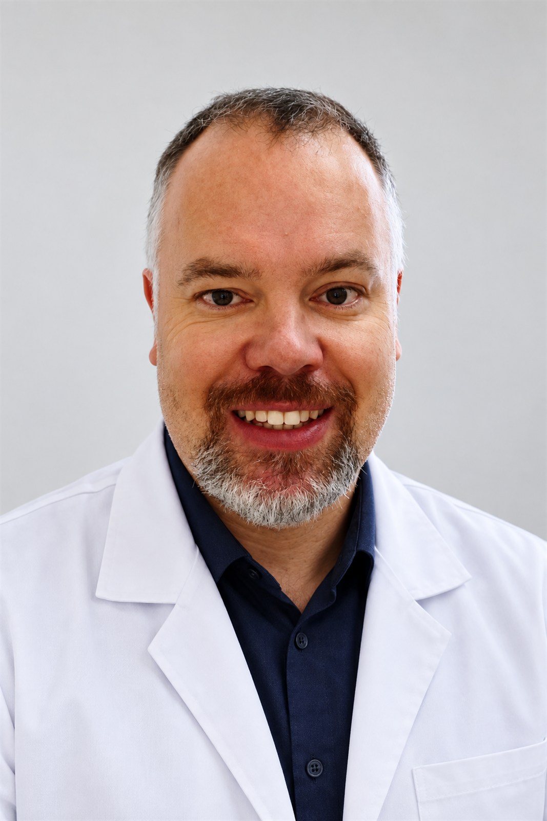 Dr. Juliano Pereira de Moraes, cirurgião-dentista, CROSP 70.293